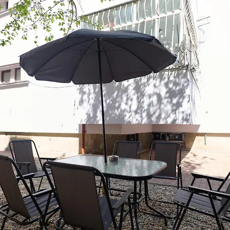 Old Town Oasis - Ap 10