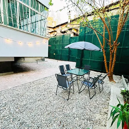 Old Town Oasis - Ap 10