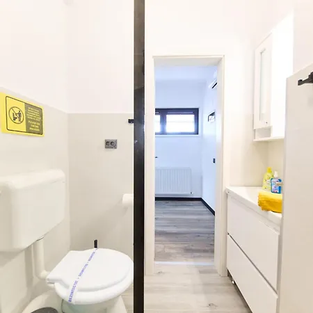 Old Town Oasis - Ap 10