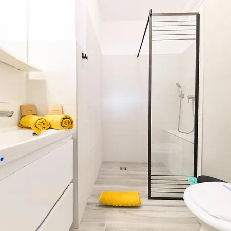 Old Town Oasis - Ap 10