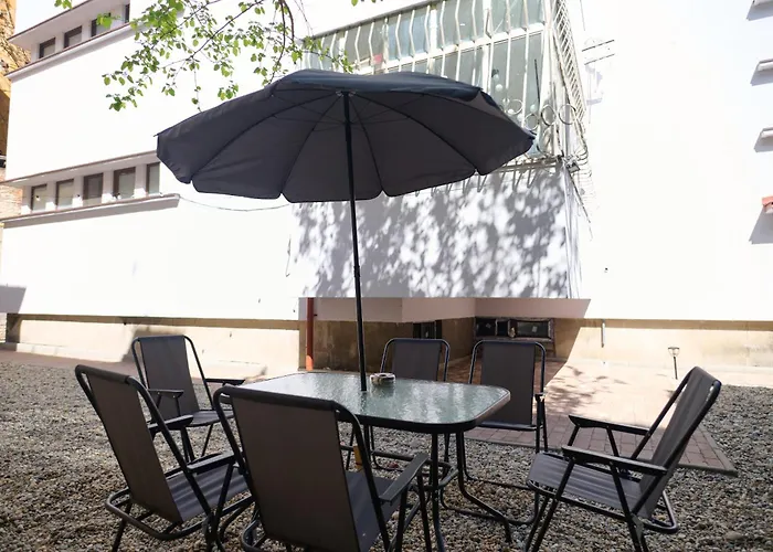 Old Town Oasis - Ap 10